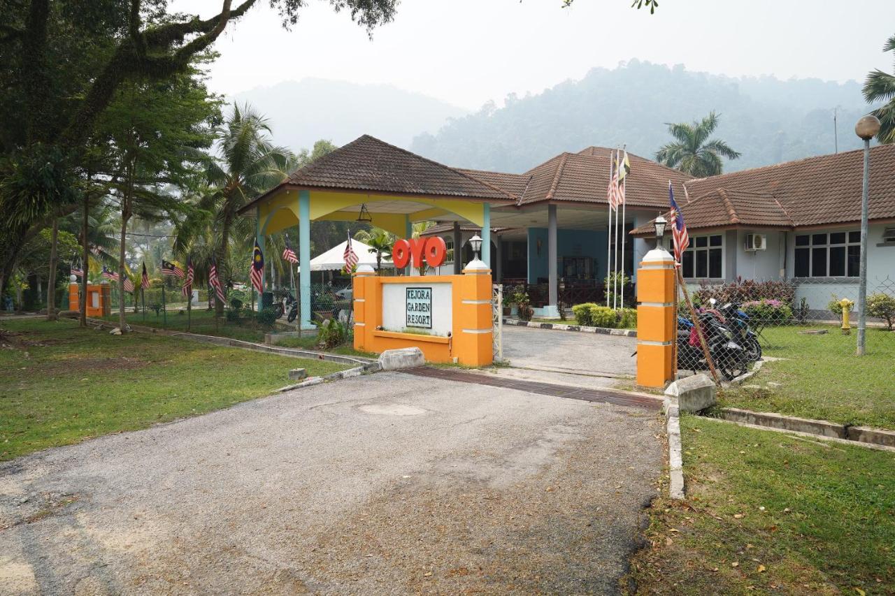Oyo 44020 Kejora Garden Resort Kampong Pasir Bogak Luaran gambar