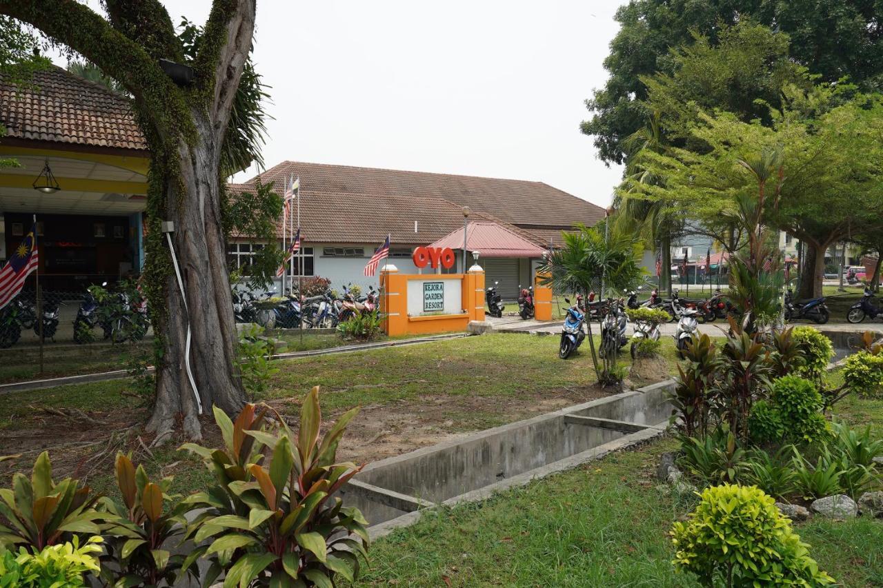 Oyo 44020 Kejora Garden Resort Kampong Pasir Bogak Luaran gambar