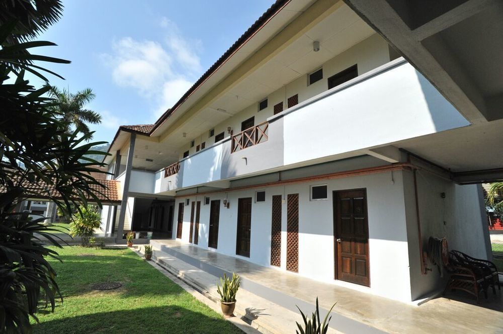 Oyo 44020 Kejora Garden Resort Kampong Pasir Bogak Luaran gambar