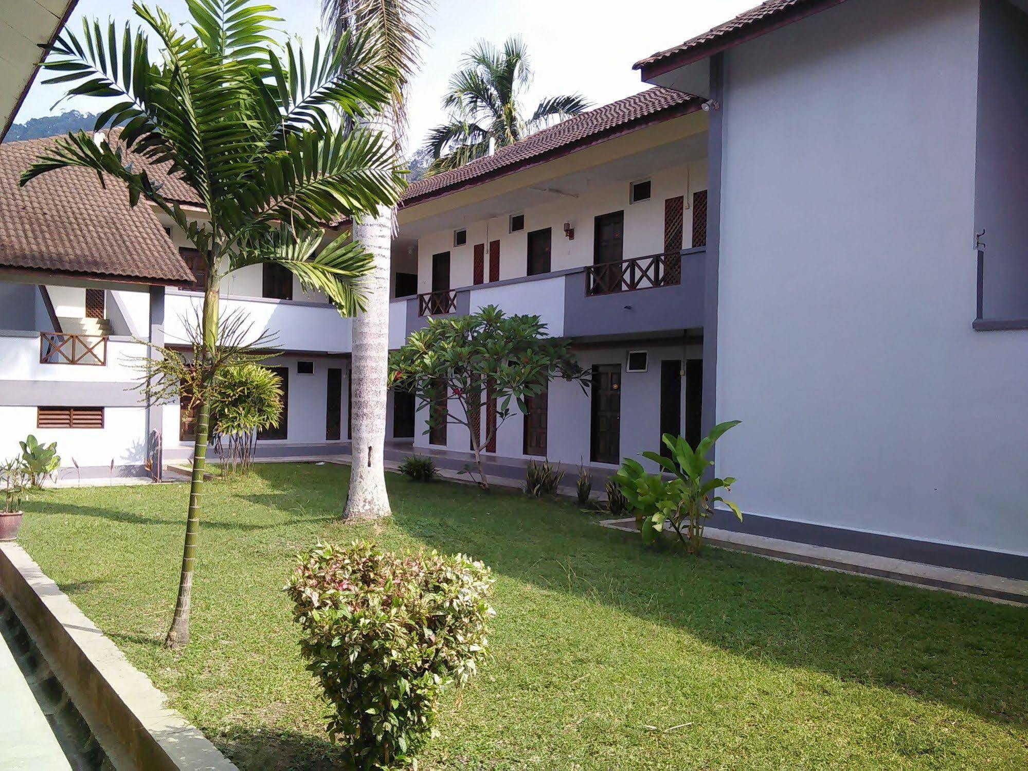Oyo 44020 Kejora Garden Resort Kampong Pasir Bogak Luaran gambar